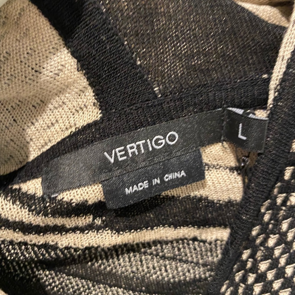 Vertigo sweater